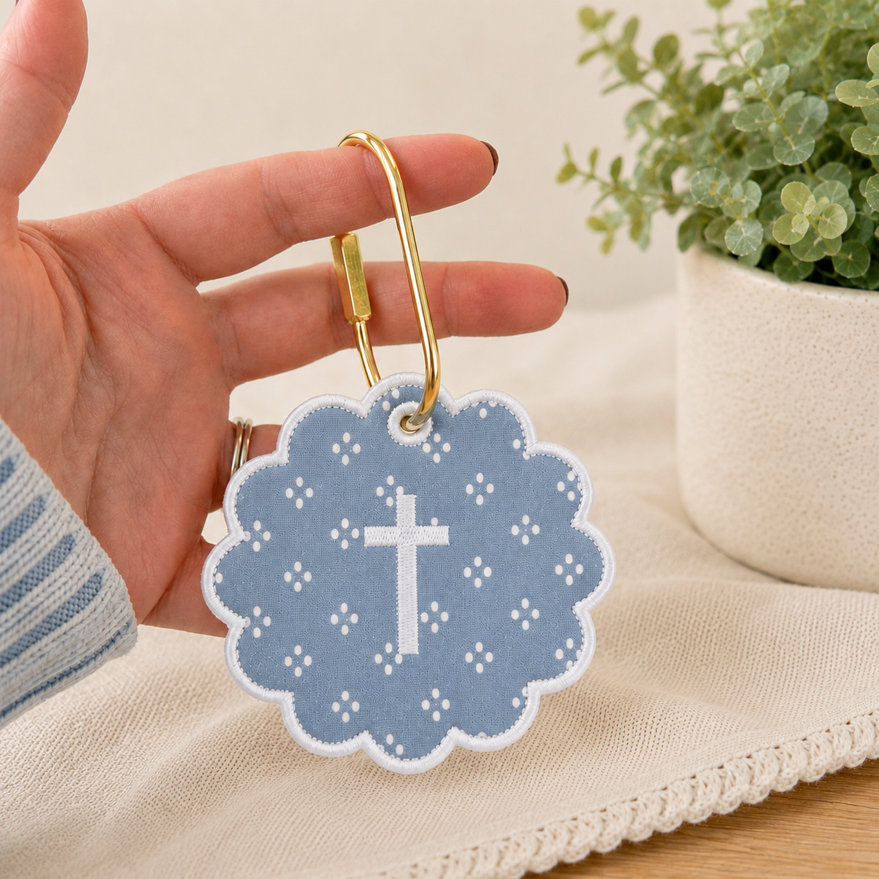 Bluebell Vintage Dots Cross Bag Tag